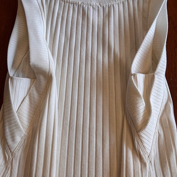EVEREVE Ivory Ribbed Shell Sleeveless Sweater Tank Top Neutral Minimalist SZ M - Picture 6 of 8